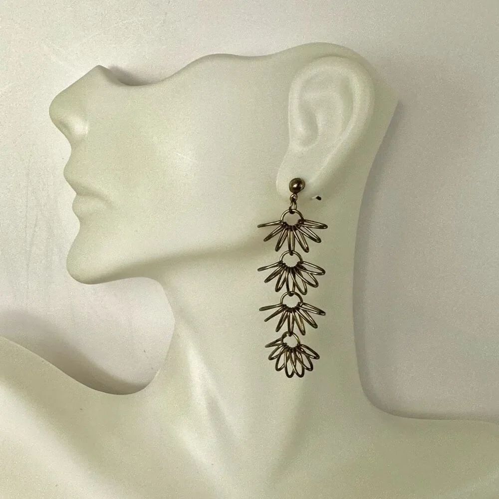 Gold tone wire flower multi tier drop post earrings